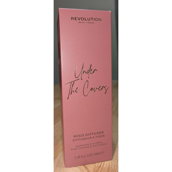 Revolution Beauty Reed Diffuser Under The Covers Pink Pepper & Patchouli 3.38 oz - Picture 3 of 6